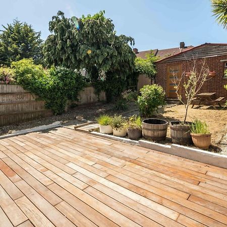 Elegant 2Bd House With Garden And Decked Patio Villa London Exterior photo