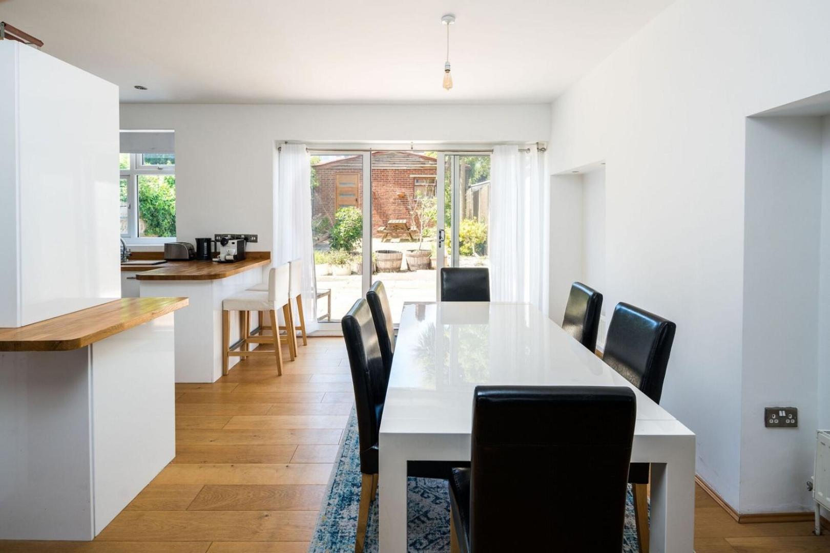 Elegant 2Bd House With Garden And Decked Patio Villa London Exterior photo